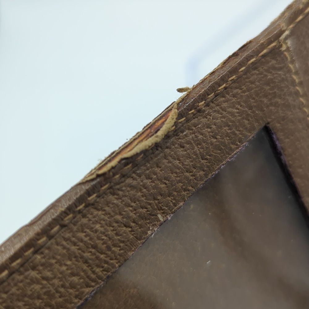 Gucci Brown and Tan Wallet - Picture 14 of 15